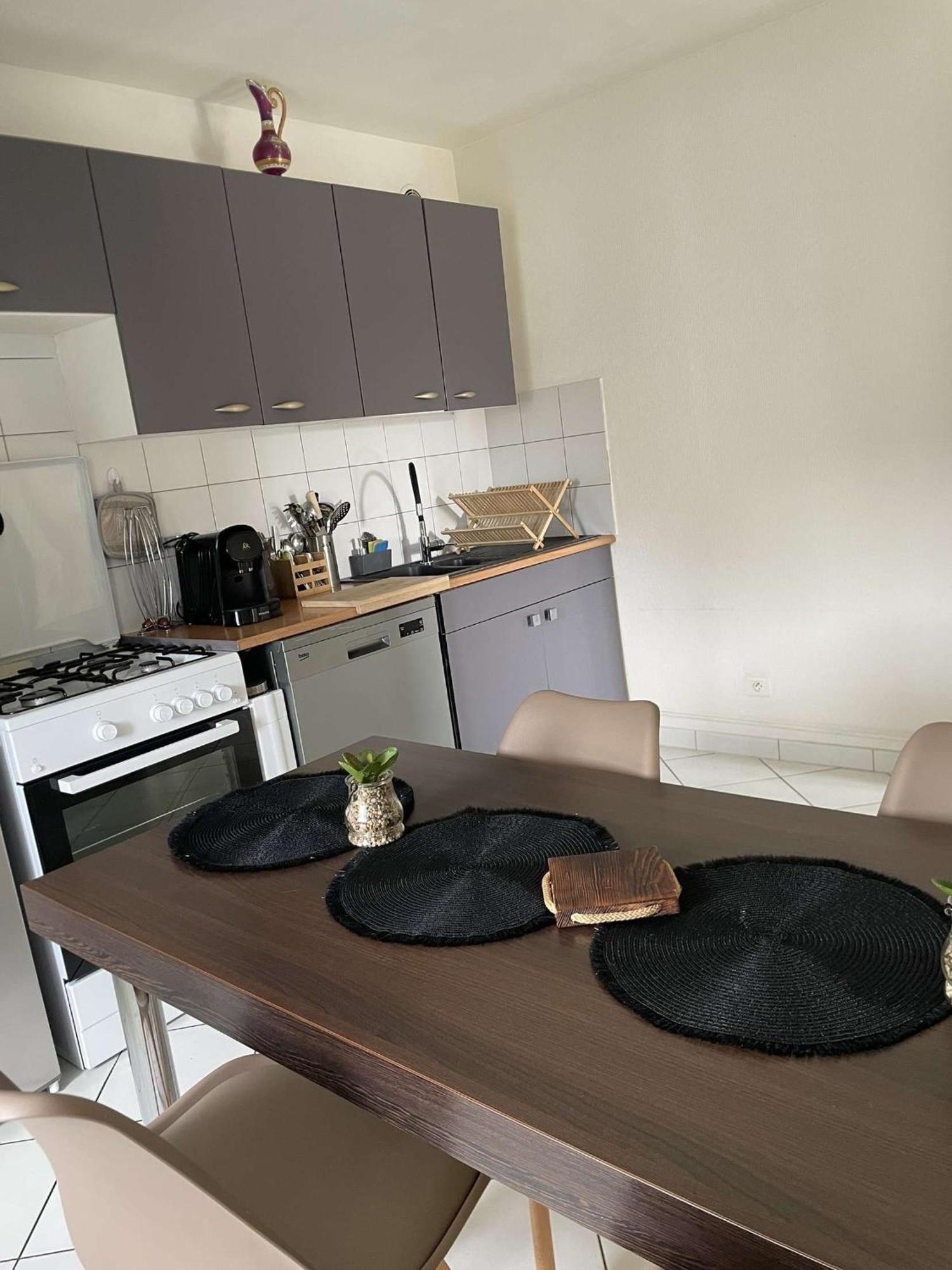 Joli Appartement Avec Place De Parking Prive Colmar Ngoại thất bức ảnh